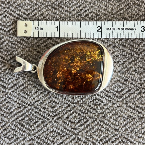 Silver and amber pendant - Picture 3 of 4